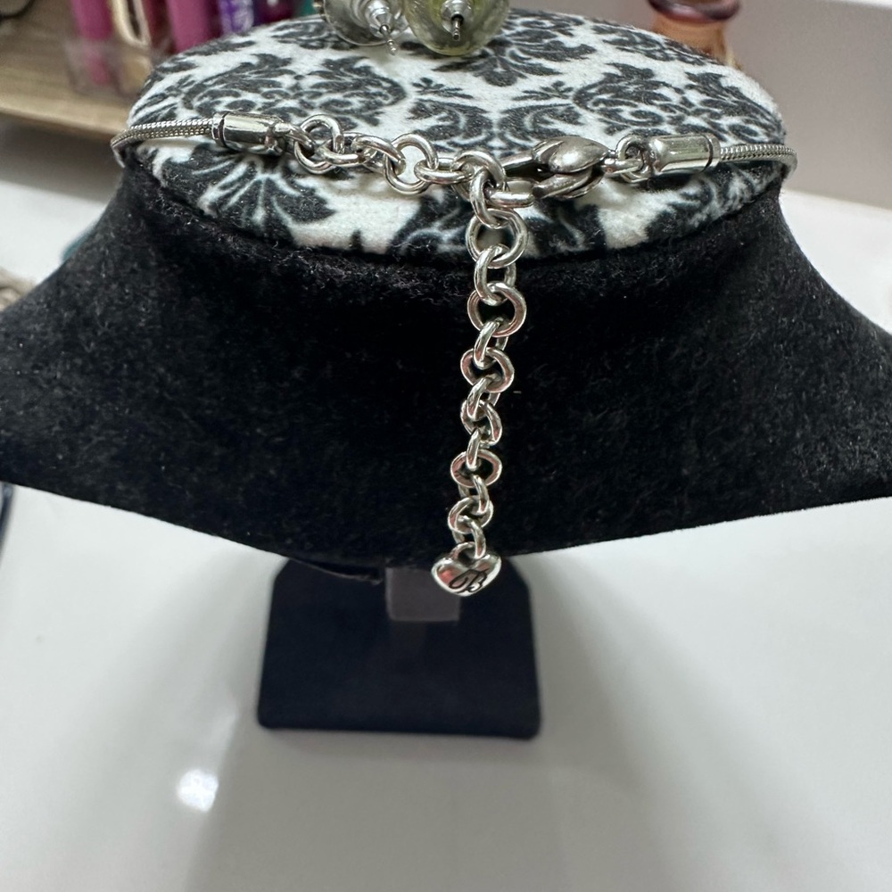 Brighton Silver Circle Pendant Necklace with earrings - Picture 5 of 6